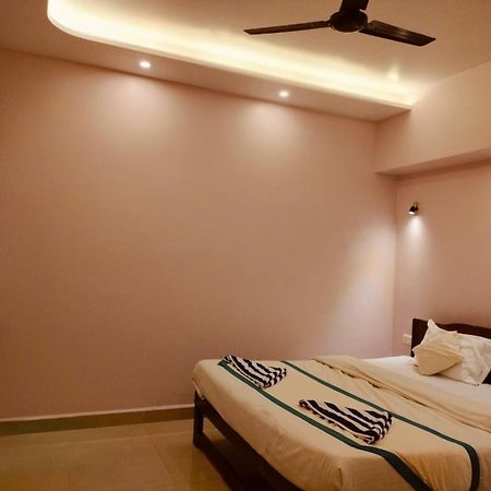 Royalstar Resort Vagator Extérieur photo