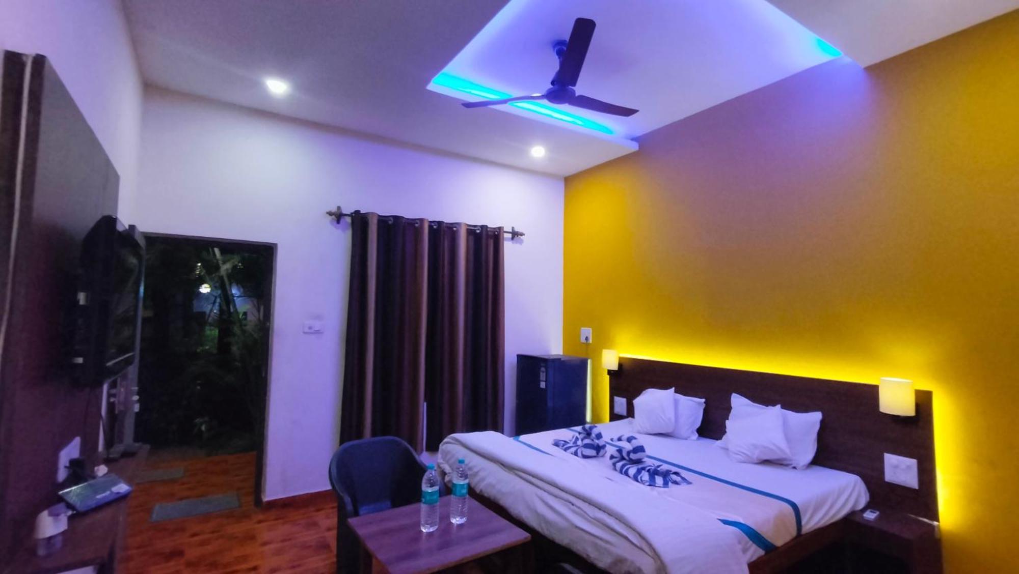 Royalstar Resort Vagator Extérieur photo