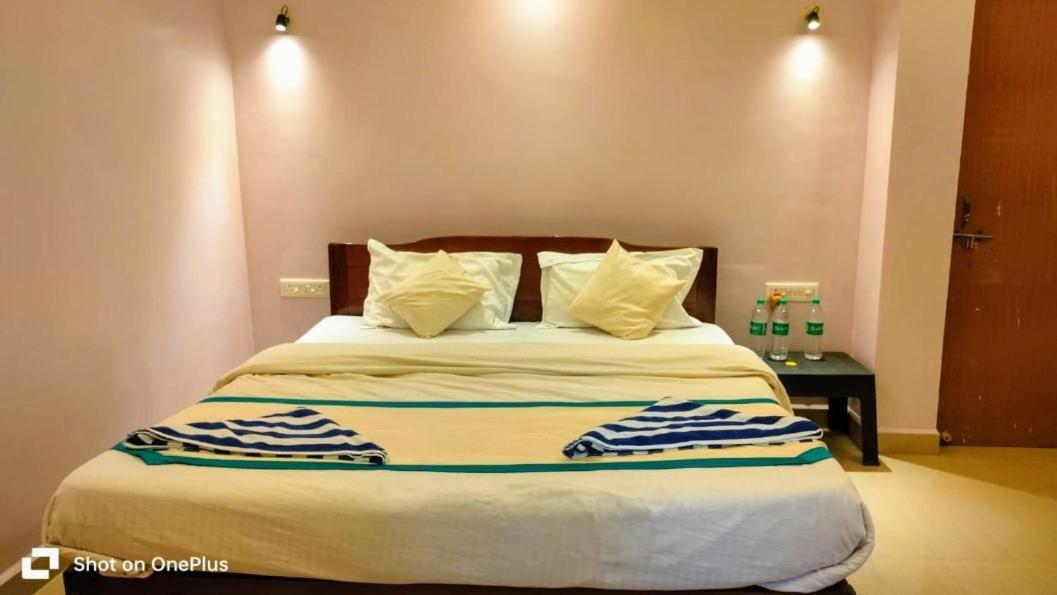 Royalstar Resort Vagator Chambre photo