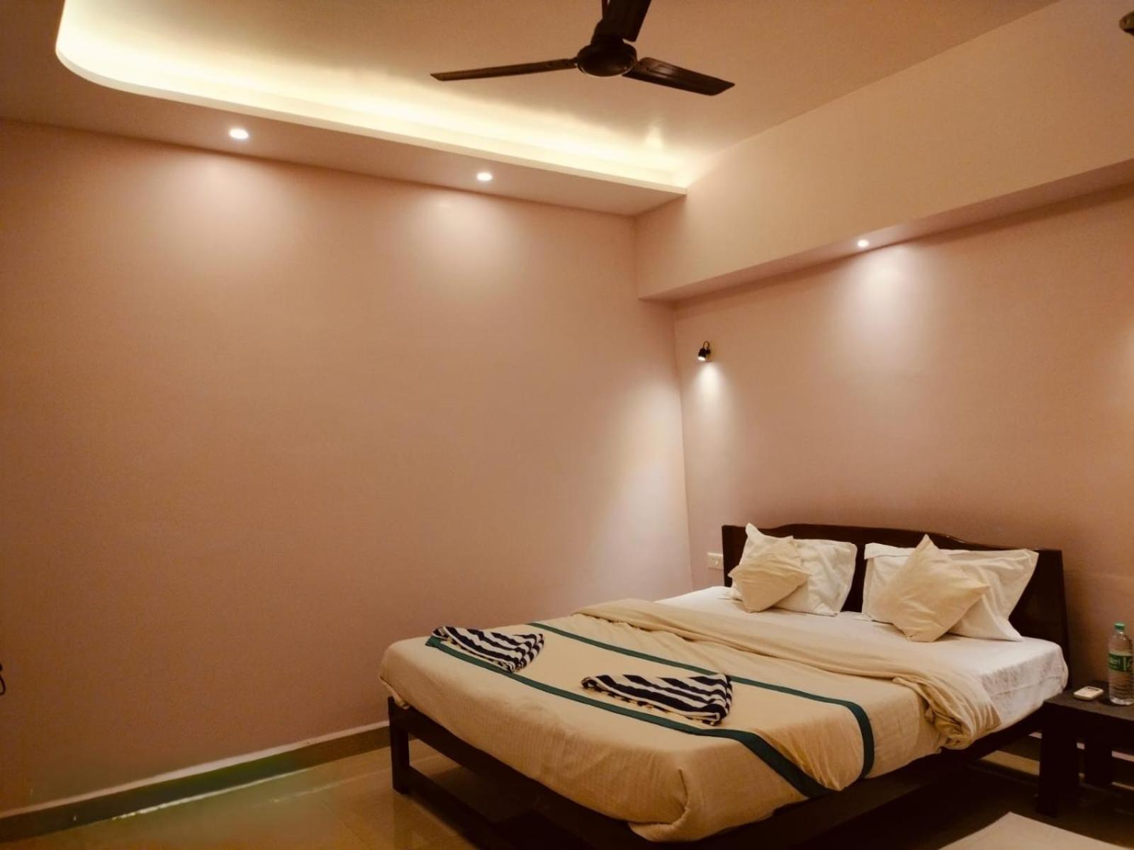 Royalstar Resort Vagator Extérieur photo